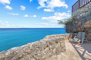 Lagoon Ocean Resort