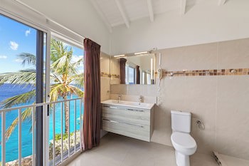 Lagoon Ocean Resort
