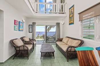 Lagoon Ocean Resort