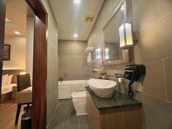 Anik Boutique Hotel & Spa Norodom Blvd