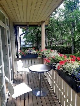 Aparthotel Wooden Villa