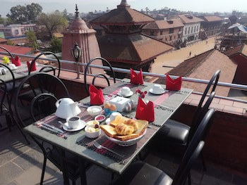 Khwapa Chhen Guest House And Restaurant