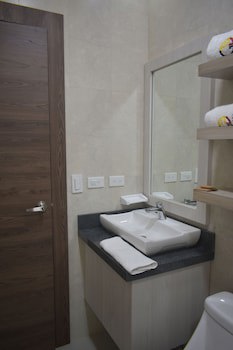 Hotel La Laguna Galapagos