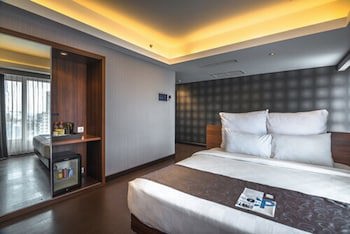 Crown Prince Hotel Surabaya