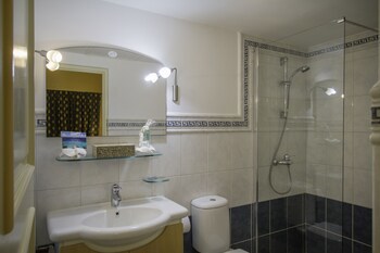 The Bellafonte - Luxury Oceanfront Hotel