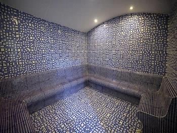 Steam room