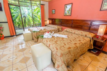 Ara Ambigua Lodge
