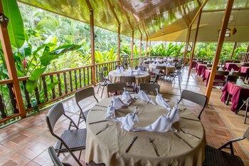 Ara Ambigua Lodge