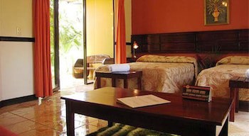 Ara Ambigua Lodge