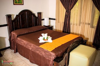 Ara Ambigua Lodge