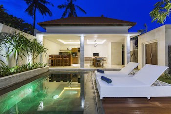 Odika Lovina House And Villa