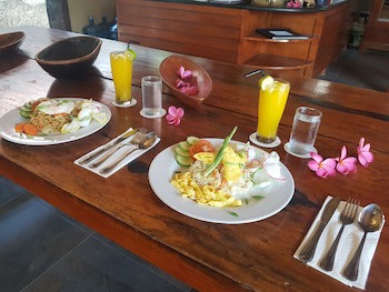Gili Exotic Villas