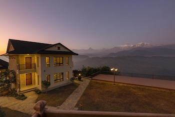 Rupakot Resort