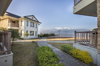 Rupakot Resort