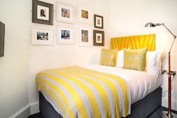 Black Ivy Hotel