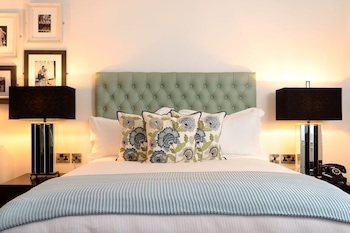 Black Ivy Hotel