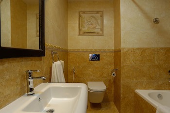 Da Yatra Courtyard Hotel & Resort