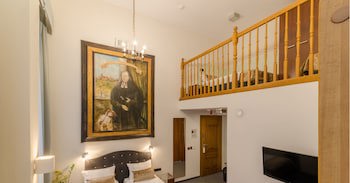 Celestin Residence
