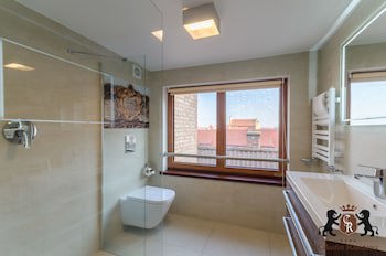Celestin Residence
