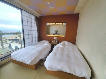 Bayside Square Kaike Hotel