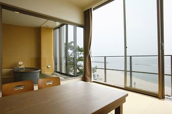 Bayside Square Kaike Hotel