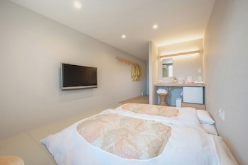 Royal Hotel Kawaguchiko - Hostel