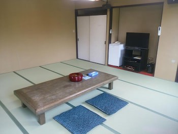 Royal Hotel Kawaguchiko - Hostel