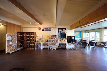 Royal Hotel Kawaguchiko - Hostel