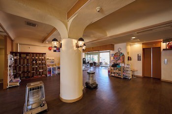 Royal Hotel Kawaguchiko - Hostel