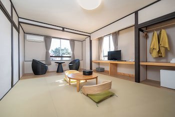 Royal Hotel Kawaguchiko - Hostel