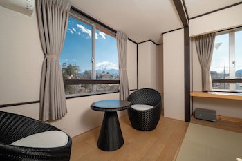Royal Hotel Kawaguchiko - Hostel