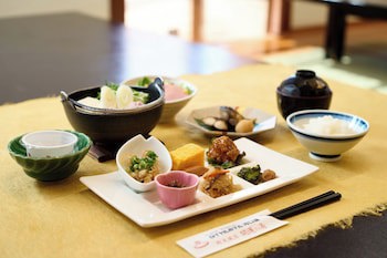 Royal Hotel Kawaguchiko - Hostel