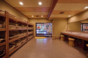 Royal Hotel Kawaguchiko - Hostel