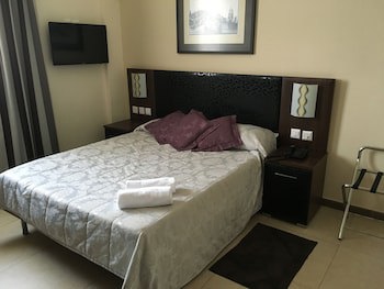 Grand Harbour Hotel