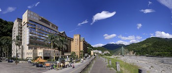 Chihpen Century Hotel