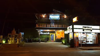 First & Frang Hotel