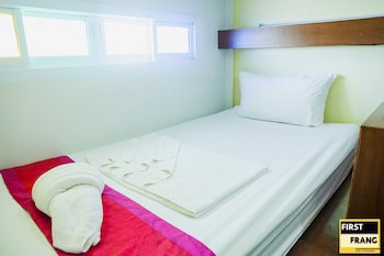First & Frang Hotel