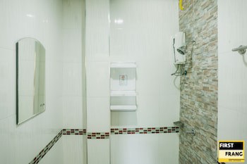 First & Frang Hotel