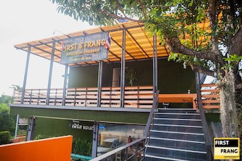 First & Frang Hotel