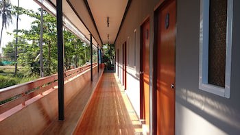 First & Frang Hotel