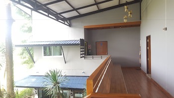 First & Frang Hotel