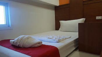 First & Frang Hotel