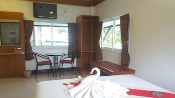 First & Frang Hotel