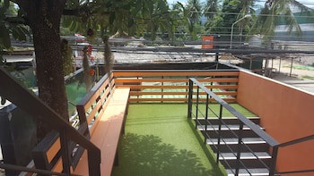 First & Frang Hotel