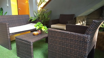 First & Frang Hotel