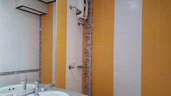 First & Frang Hotel