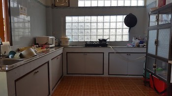 First & Frang Hotel