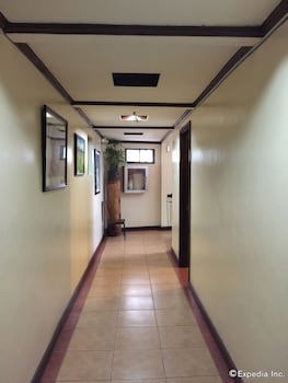 Darunday Manor