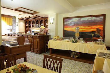 Hotel Mega Mare fotoğrafı
