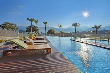 Pesona Alam Resort & Spa